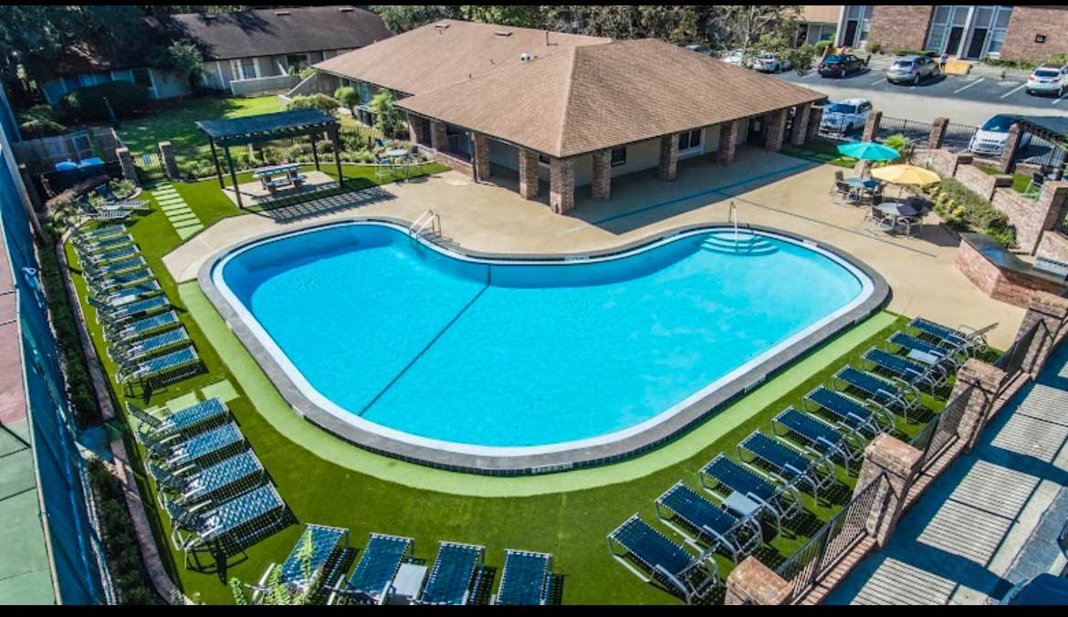 2x2 with one roomate 