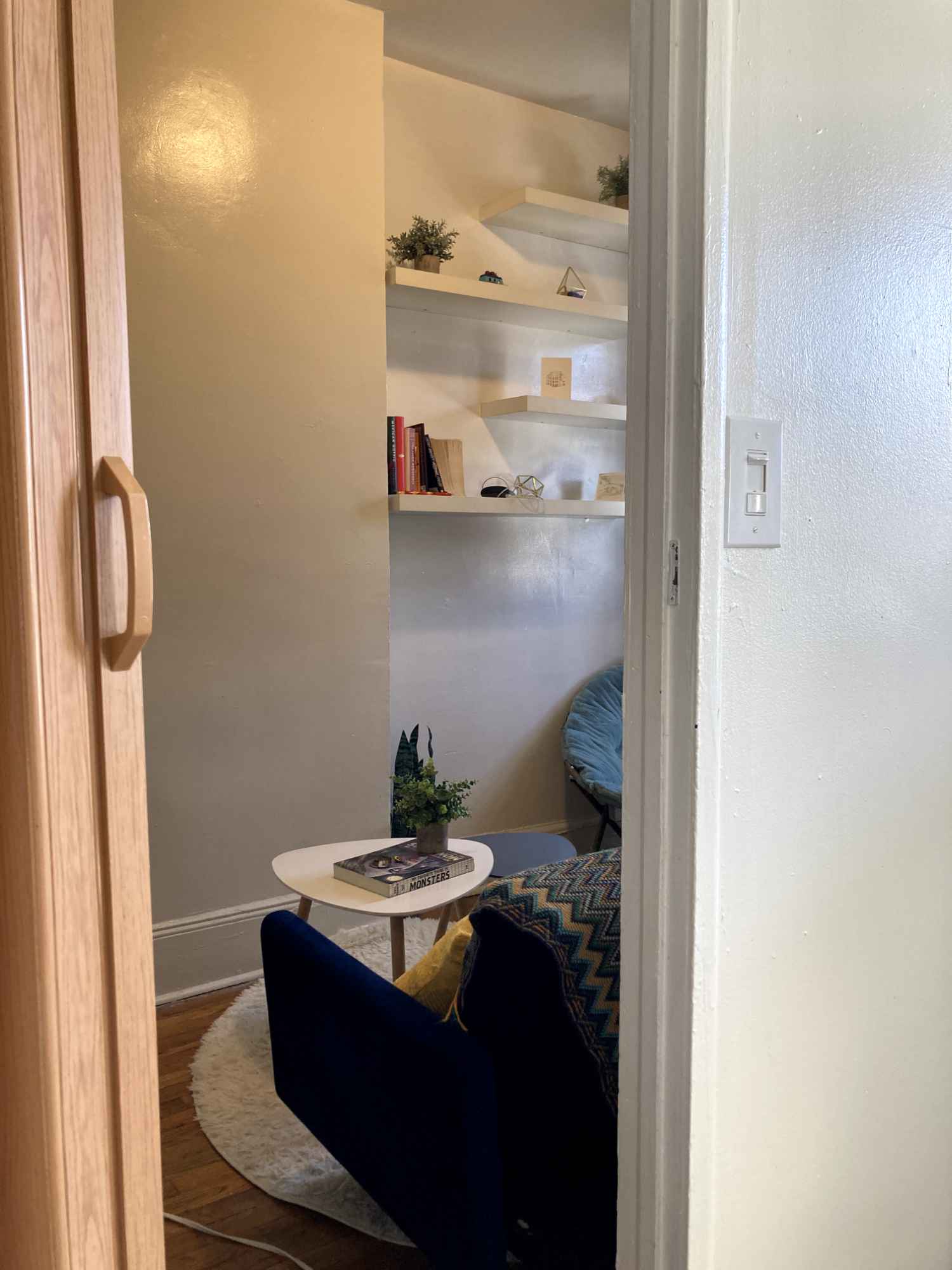 Beautiful, 1 bedroom apt sublet located near St. Nicholas Park in Harlem. This short-term rental includes a living room, kitchen area, a spacious bathroom, an excellent-sized bedroom fitting a full sized bed. All rooms have a window filling the apartment with sunlight all day long. There’s also a large private rooftop area accessible directly from the apartment. The quaint 8-tenant building is just moments from the subway, supermarkets, parks, laundromats and an array of dining and shopping choices
The price include utilities. Upon move-in, in addition to signing a sublease agreement, you would be expected to provide a security deposit (to be discussed).
Sublet can start from June until the end of August. At the moment, I'm not sure about too much beyond that, so if you're looking for something longer-term/month-to-month, this may not be a fit. I also can't accommodate couples or subletters with pets.
If that all sounds alright, please reach out with some background info (e.g. what you're doing in the city, why you're looking for a sublet, etc.) and I would be happy to coordinate a viewing (in person or virtual).
