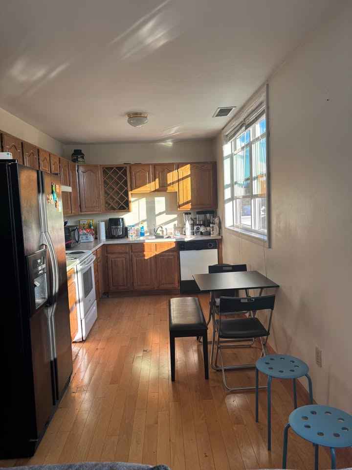 We have one room available on October 1st or earlier for 1 year lease. It's a 3bed/ 2 ba apartment, and you would be sharing the bathroom with only one male roommate.
The room is unfurnished, it has 2 big windows, and a big closet.
It can easily fit a queen bed, dresser and work desk.
The apartment is located in a professionally managed building on Cedar St.
12-15 min walk to Davis and Porter Sq stations on the Red Line.
8 min walk to Magoun Sq station on the Green Line.
The location is great as it is adjacent to the Somerville bike path. There is one parking space available in the garage.
Rent: $1,100/ month without utilities
Please let me know if you have any questions and if you would like to see the place :)