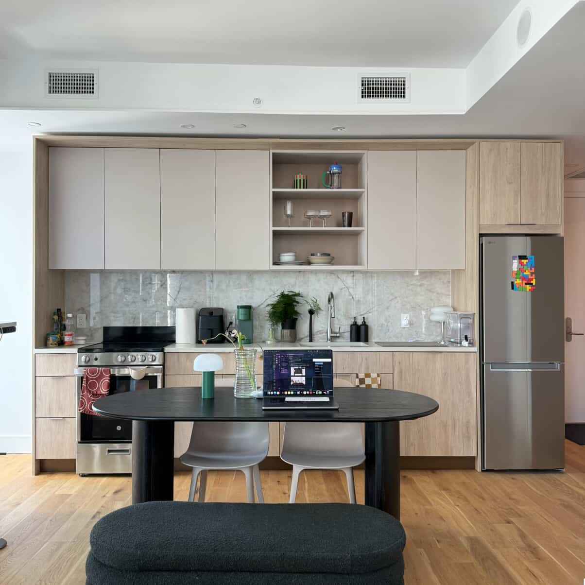 Hi, I’m subletting a fully furnished 1 bedroom (corner unit) in Downtown Brooklyn/Fort Greene
Location: 2 blocks from Fort Greene Park. Many subway lines: 2,3,4,5, B, D, N, Q, R, W, and G in walking distance. A few minutes walk from Target, Trader Joe's, and Whole Foods. A lot of restaurants and cafes.
Amenities:In-unit laundry, In-unit terrace, Bowling, Co-working space and meeting pods, Sky roof, Grand piano, Arcade, Gym, Karaoke room, Theater, Sauna, Large outdoor space, Art room with free art supplies, Golf simulator, etc
Availability: 3-26 Nov
email - kadugkadig_zaa@hotmail.com