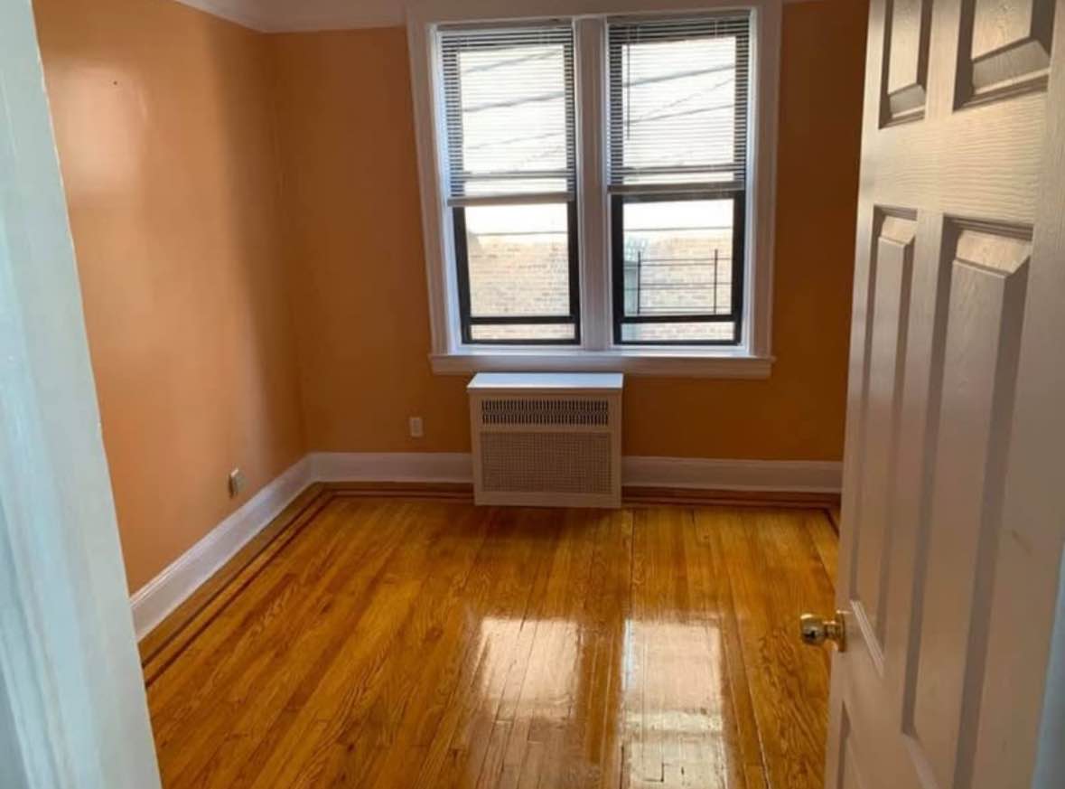 Hello, the room that i'm listing for rent is in a Two bedroom Apt on the First Floor. large Bedroom,Kitchen for Cooking large size Bathroom. with your very own Closet also there's a Large size Living room for entertainment a place to rest your head watch TV.not only do you have your own bed room,But you also have access to the living room as well. LaGuardia airport is minutes away. Also, there is a new gym that just opened up three minute walk from Apartment (Planet Fitnes) there's a laundry matt right off the corner .five supermarkets for every day needs as far as food.Long Island railroad and the 7 train Also the R&M train's blocks away;minutes away to Manhattan.perfect location