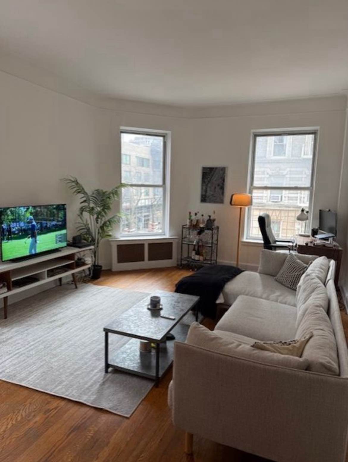 Room rental in 192-20 67th Ave apt 3b, Fresh Meadows, NY 11365, USA - entire Room