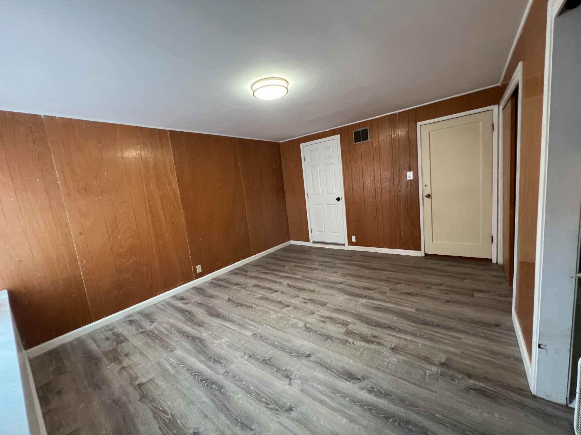 Family-friendly home, looking to rent out a room in the in-law. Pet free home. DM for more details