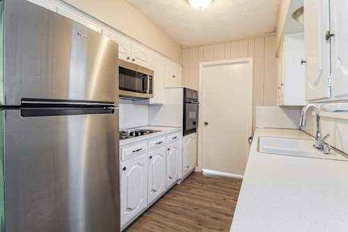 Lovely apartment for you, family and friends and a very large space..