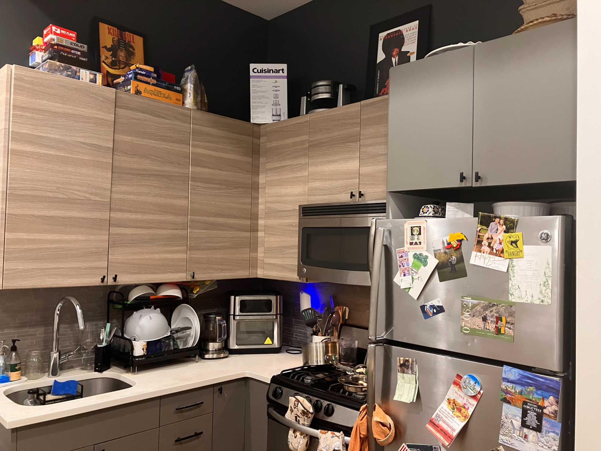 PLEASE READ DESCRIPTION
Currently looking to move out of my room ASAP in Crown Heights, Brooklyn. Apartment is shared with 2 female law students. Only interested in people who would be looking to re-sign with them for a full year starting July 2024. Additionally, grad students/young professionals are preferred.
The 1,000 monthly rent is a best guess estimate right now. We have not yet received renewal information, but probably would be around that price range and would be best to discuss with the other 2 roommates.
The 2nd bathroom is a half bath (toilet only)
Any questions or to come for a visit please feel free to message. I have more videos of what the apartment looks like with the bed and closet