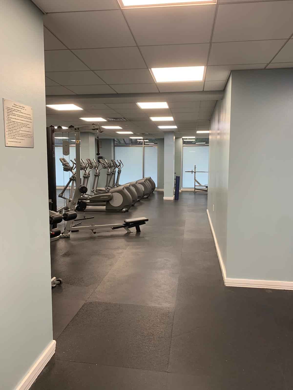 I’m a civil engineering student, and I spend most of my time at the university or in the library. I enjoy a calm and clean environment, and I prefer not to have dishes left in the sink. I’m friendly, respectful, and like to keep the place tidy. On weekends, I enjoy going out to explore new cafés, but otherwise I value a quiet home to relax and focus. 🌸