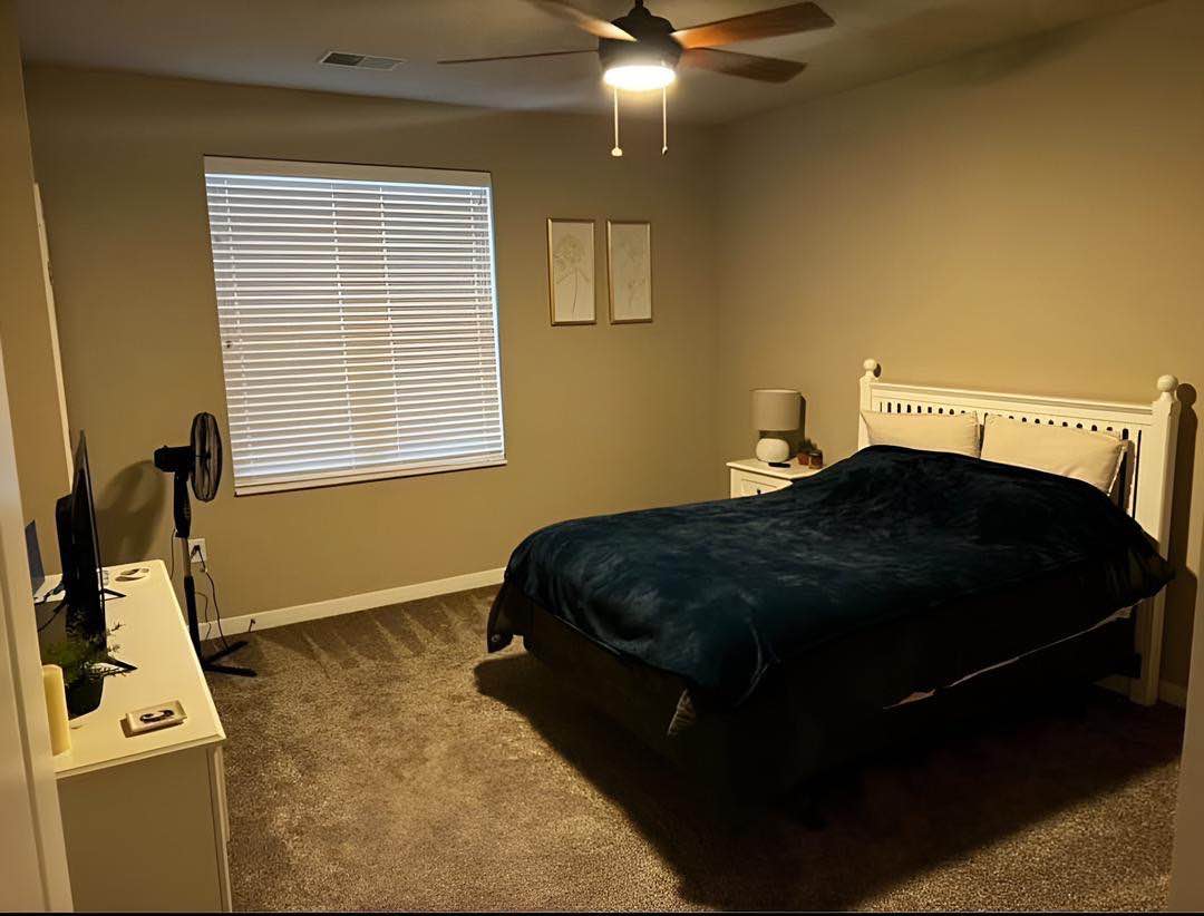 I have a spacious one-bedroom apartment in Long Island city, queens, available for rent in a clean, quiet neighborhood. The studio unit features hardwood floors, air conditioning, ample closet space, a stove, refrigerator, washer, and dryer. Utilities are not included. Kindly drop your cellphone number for more information or contact (312-448-9573)