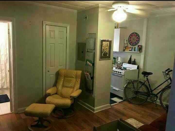 Located in the heart of Midtown Manhattan, View 34 offers the perfect combination of convenience and luxury. Just steps away from the East River, NYU Medical Center, and a variety of bars and restaurants, our residents enjoy an unmatched city lifestyle.

Our amenities include valet service, 24-hour doormen, an on-site laundry facility, a full-size fitness center, and bicycle storage—everything you need to elevate your living experience.

I currently have a studio apartment available. For more details or to schedule a viewing, Please feel free to contact me +1 772-261-2366