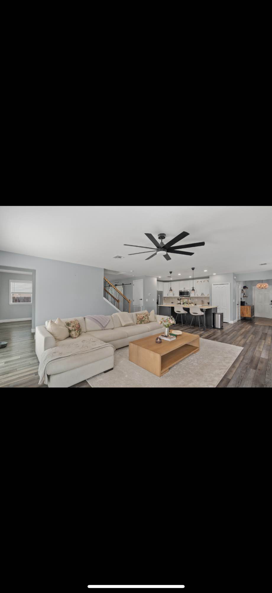 I am negotiable on price!! Price is negotiable with which room you choose.
There are 5 rooms available to choose from! I guess this would be considered a group home! I have security and lots of parking room and huge backyard for puppies. With this place you can choose whether you want it furnished or unfurnished! I am very easy going and everyone will have their own private room. Some will have a shared bathroom others will have their own bathroom. I am right off of Becker so access to both highways. I am 7 mins from a Publix and even closer to a beautiful park. I am negotiable on price as I said I am very easy going. :)
All 5 bedrooms are open right now so it’s first come first serve basis. Come take a look at the property and I’m open to letting you have your opinion with who moves in. I don’t want people to not get along!