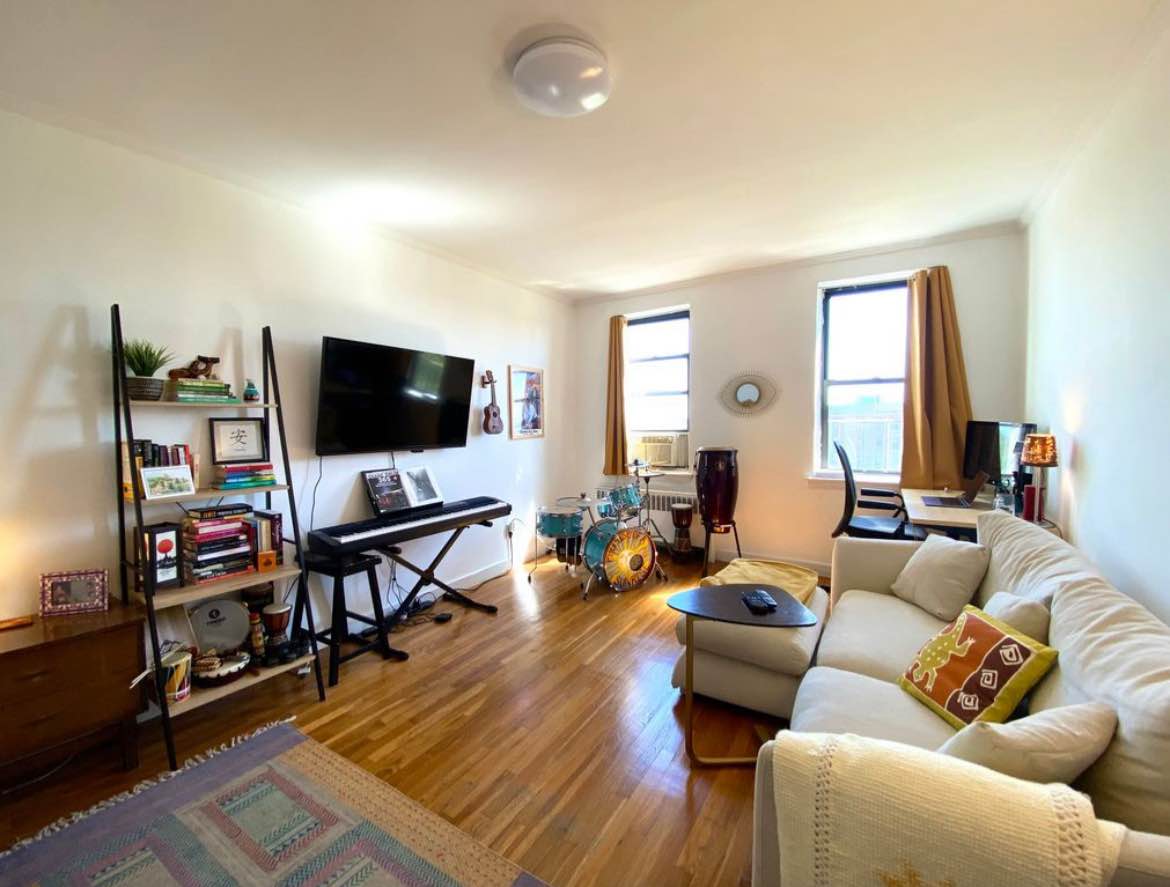 Room rental in 114 Montague St #1, Brooklyn, NY 11201, USA - entire Room