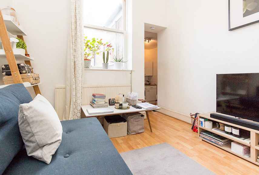  Experience city living at its finest in this modern, stunning one-bedroom, one-bathroom apartment nestled in the heart of the Financial District/Wall Street.

Steps away from Wall Street, the Seaport, and all the best downtown dining, shopping, entertainment, and fitness destinations.

Building Amenities:
24-hour doorman and concierge
on-site laundry
lounge chairs and WiFi

Nearby:
Transport: Subways (2/3/4/5/R/J/Z), Staten Island Ferry, M15 Select Bus, PATH Train, East River Water Taxi
Shopping: Whole Foods, Target, Brookfield Place, Oculus
Fitness: Lifetime Fitness, Equinox, SoulCycle, Pure Barre, more
Entertainment: South Street Seaport, Pier 17, Alamo Drafthouse Cinema, iPic Theaters, Regal Cinemas