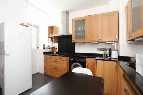 A modern living at this stunning two-bedroom, two-bathroom apartment in the heart of the Financial District in Manhattan.
Excellent condition, large two bedrooms & two bathrooms, and recently renovated kitchen, Double closets in the Master bedroom.
This excellent value unit is located in the financial district. Walking distance to the South Street Seaport, Battery Park City, and all major transportation, including the A, C, E,1,2,3, J, M, Z, N, R, 4, 5, and 6 trains. Easy access to bike paths along Manhattan's East and West sides, shops at The Oculus and Brookfield Place.