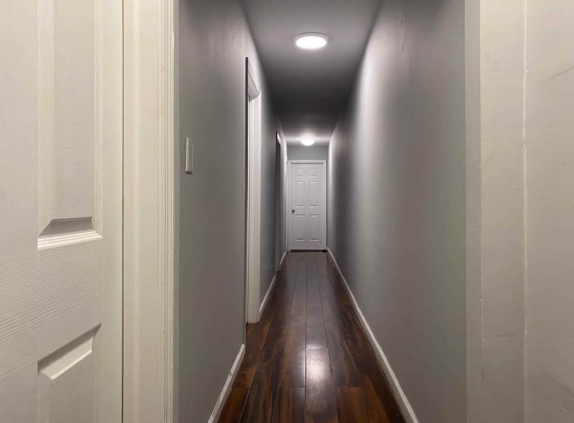 My WhatsApp number is ‪+1 (228) 254‑9890‬

Text me on my number +1 480-719-5978

Brights and cozy studio with open layout – bedroom, living, and kitchen all in one space, plus a private bathroom. Perfect for one occupant looking for comfort and convenience.