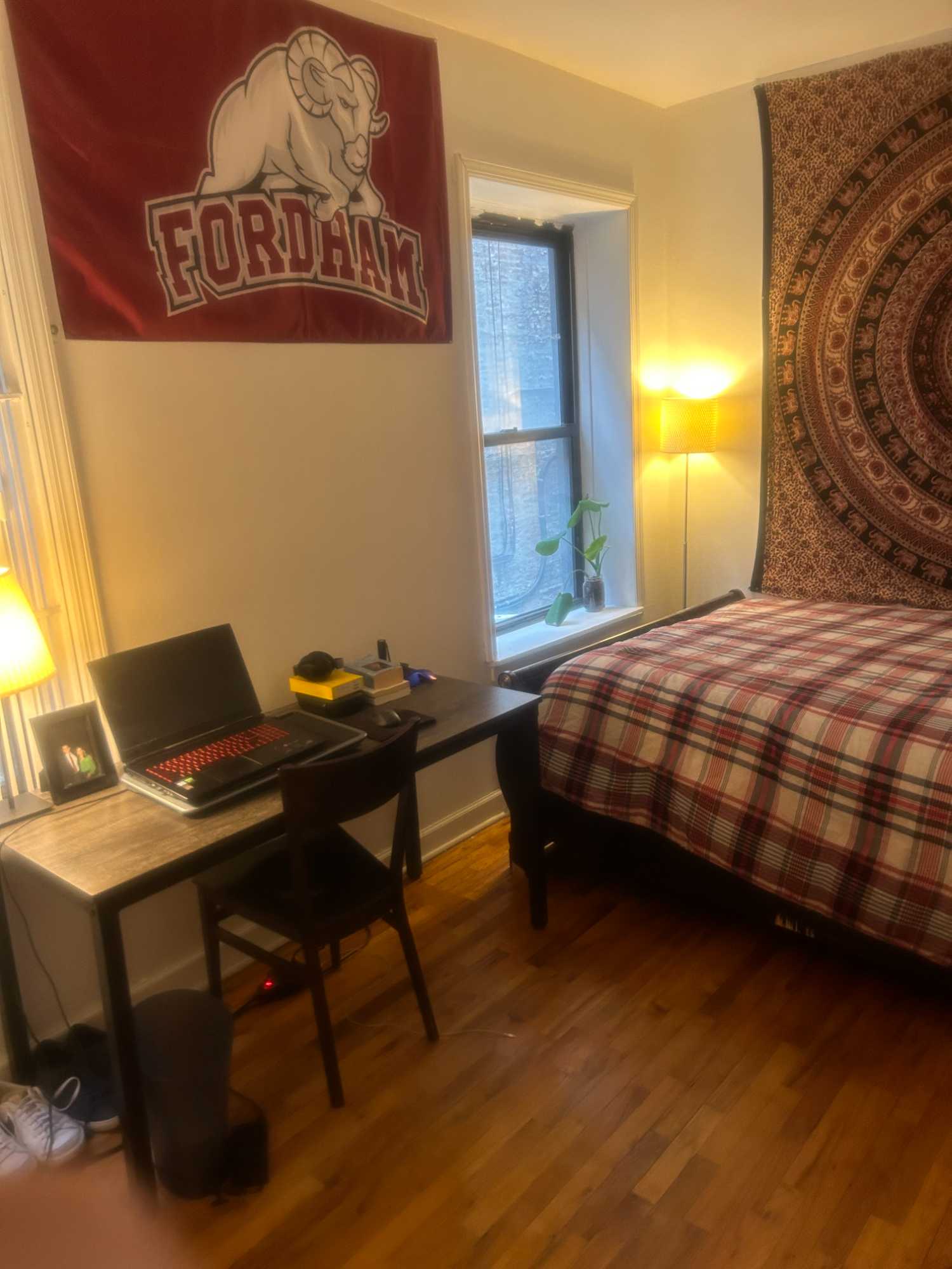 I'm looking for a two-month sublet (June/July) to stay with my two great roommates in a spacious apartment in Manhattan's Upper West Side. The apartment is on a quiet street, less than a block from Central Park! Two blocks from the C and B trains and a five-minute walk to the 1 train. Perfect for a busy student. The apartment and room are mostly furnished with a bed, dresser, desk, and lamps. Utilities and Wifi are split evenly, three ways.