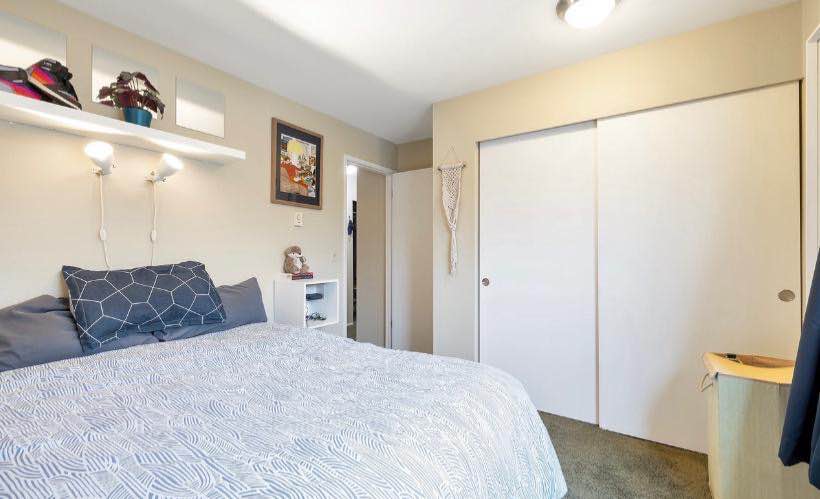 I have a spacious private bedroom available for rent in my 2Bedroom, 2Bathroom apartment, I live in the other room and am looking for a clean, respectful, and responsible roommate to share the space.