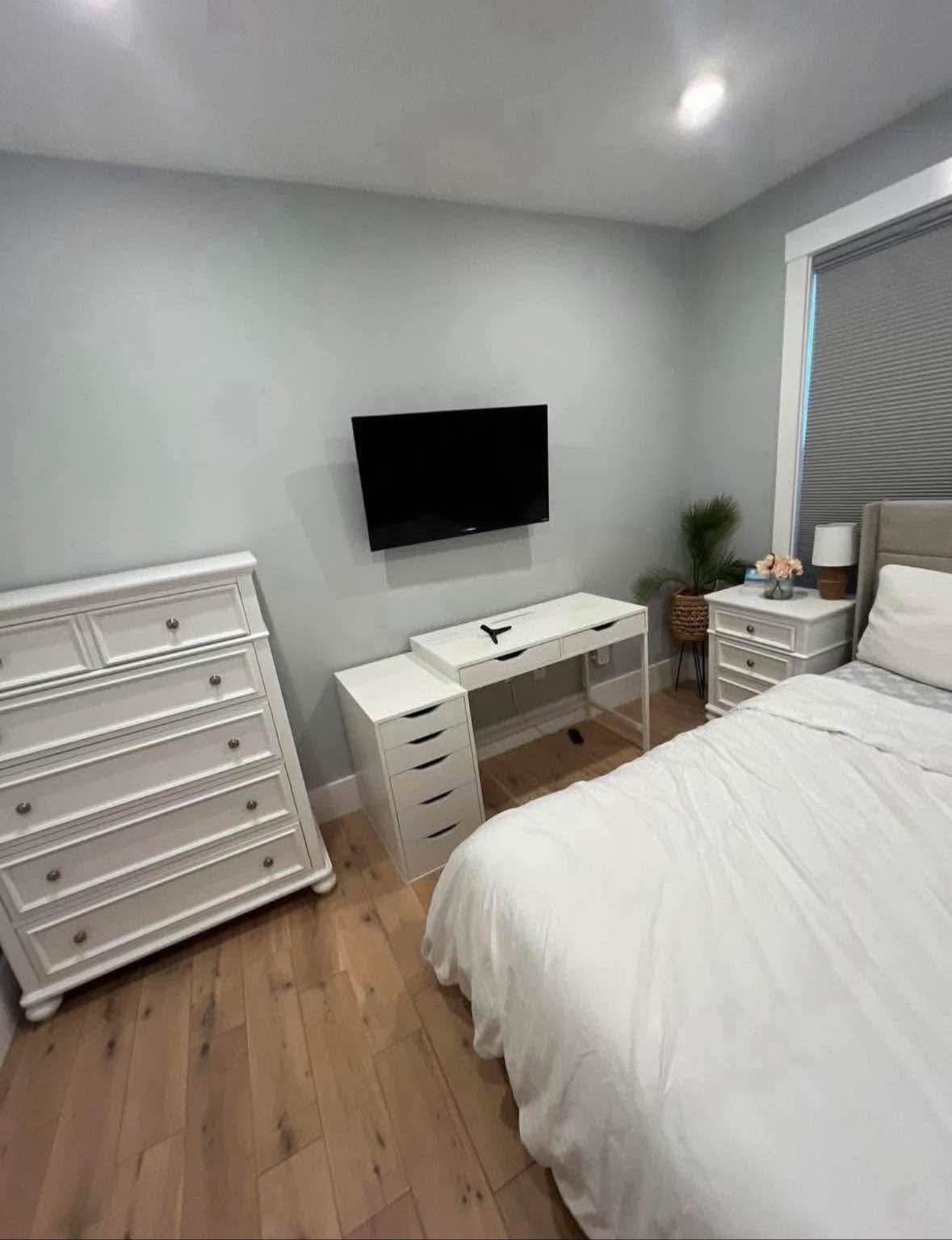 We love renting here and have been at this property for 3 years. We’re looking four a fourth roommate to do so. The kitchen/ living room is beautiful with high Ceilings and a big deck. 