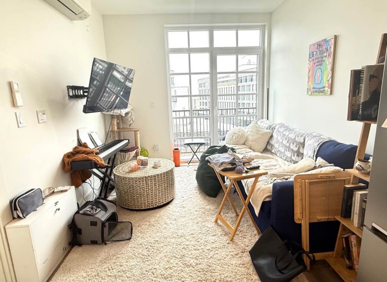 Gorgeous luxury building features:

Elevator

Gym

Laundry

Bike storage

Lounge

Parking garage

Courtyard

Package room

Game room

Apartment features:

-Super bright unit with tons of windows and natural light

Closet in each room

-Beautiful kitchen with Stainless steel appliances and dishwasher

-Private balcony

AC unit in each room

Bluetooth surround system with built-in speakers

Video intercom

-Lots of windows and natural light.

Guarantors are welcome!