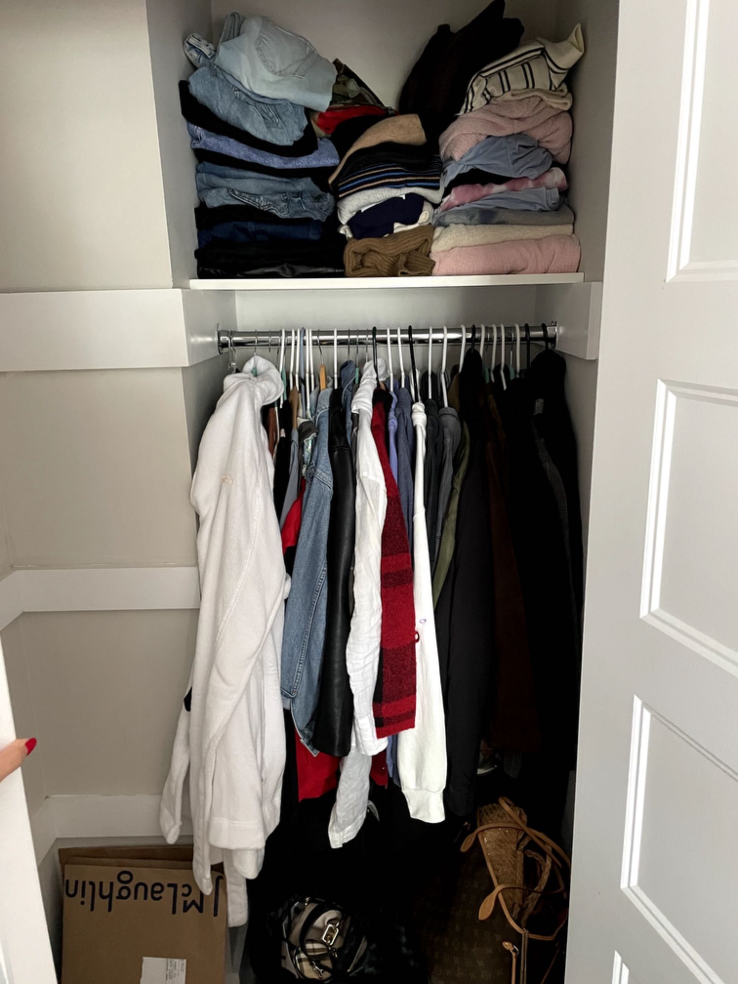 Hey there:)  Females 26+ Only. Comfortable room available for $985 (subject to change negotiating new lease amount) in a 4 bedroom/2 bathroom apartment in Bedford Stuyvescent. Move in date 1 July 2024. Deposit Fee will be the same as negotiated amount. I am looking for someone to sign a 12 month lease with me and my roommates, you will need to go through an application. I definitely want to talk to see if we are compatible (maybe via video call) and then if you’re interested I’d love for you to come see the room :) 
For the application you will need:
Photo ID 
Bank Statements from the last 3 months 
Pay stubs 
Employment letter
Tax Return 
Application Fee of $20
Credit check. Guarantors are accepted and will also need to go through a credit check. 

About The Room:
Room comes unfurnished. AC NOT included as it belongs to the current roommate and she will be taking it with her. 
Great closet space
Room for a queen size bed, desk and a small drawer. 
You will share the bathroom with 1 other roommate. 

About The Area
It’s pretty chill here. Gym, walgreens, grocery stores, dollar store and more are about 10 minute walks away. 

Transportation 
10 minute walk to G and J/M trains.  Takes me about 35 min to get to Manhattan. 11 minutes to carroll gardens and about the same to get to Greenpoint. 
6-8 min walk to B43/B15/B54 buses. 

About The Apartment 
The apartment comes with a washer/dryer which is tremendously helpful (Goodbye laundromats). We each have a shelf in the fridge and get a cupboard for groceries. Other appliances are shared. There is a closet in the hallway to store some stuff but it's not that big. 
We have a nice spacious living room and a newly renovated kitchen. We are also on the top floor so we never have noise coming from above. 

Looking for someone to sign the lease for period 1 July 2024 till 30 June 2025. 
Utilities split 4 ways- Wifi 25. Coned and National Grid around 55-70 (higher in summer). We also split kitchen basics like dishwashing liquid etc. 
No pets and No couples please. 

About me, I am 29 years old, used to be a lawyer but I resigned to pursue a career in film! I keep to myself and am really considerate of noise especially at night. I would like to keep our home cosy, good energy, an environment where we can be productive and still have a balance for fun. I am a morning person and need a good peaceful environment at night. I don’t bring any parties home but I might have a friend or two over for dinner now and then. 

It’s really important to us that we find someone who is mindful, kind, drama free, good communicator, honest, and considerate of noise and cleanliness. I emphasize on cleanliness. If you are not good at cleaning up after yourself and keeping a neat and clutter free space. This definitely isn’t the place for you! Looking forward to hearing from you :