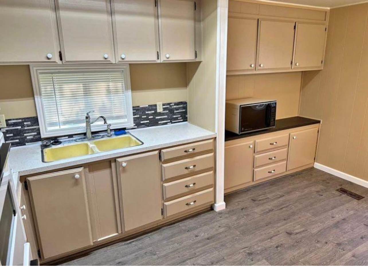 Take a few to explore my unit I have an available private apartment in queens nyc that might pique your interest contact me on +1 818-693-2038 , The room comes with a private bedroom, bathroom, and kitchen, and it's located in the same area you're interested in nomad manhattan ,The rent is $1900 per month, and a $600 security deposit is required upon lease signing. Plus, the rent includes all utilities, so you don't need to worry about separate bills. If you're interested, please feel free to contact me at the details provided for more details about the room.
Number: +1 818-693-2038