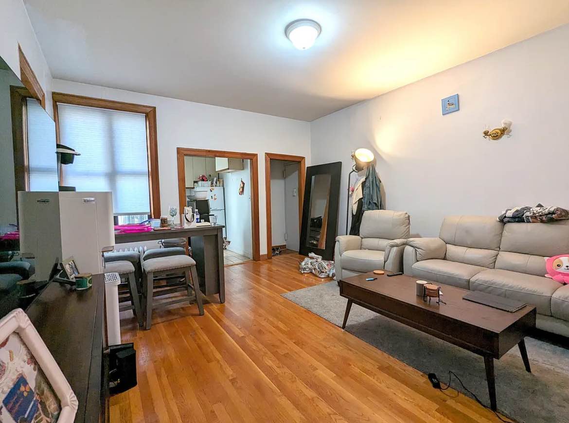 Cozy & modern gem in the heart of Central Harlem! Bright, open layout with hardwood floors, stainless steel appliances, and ample closet space. Spacious bedroom fits a queen bed plus desk. Renovated bath with nice fixtures. Steps from vibrant 125th St, subway (2/3/A/B/C), and top eateries. Available now!