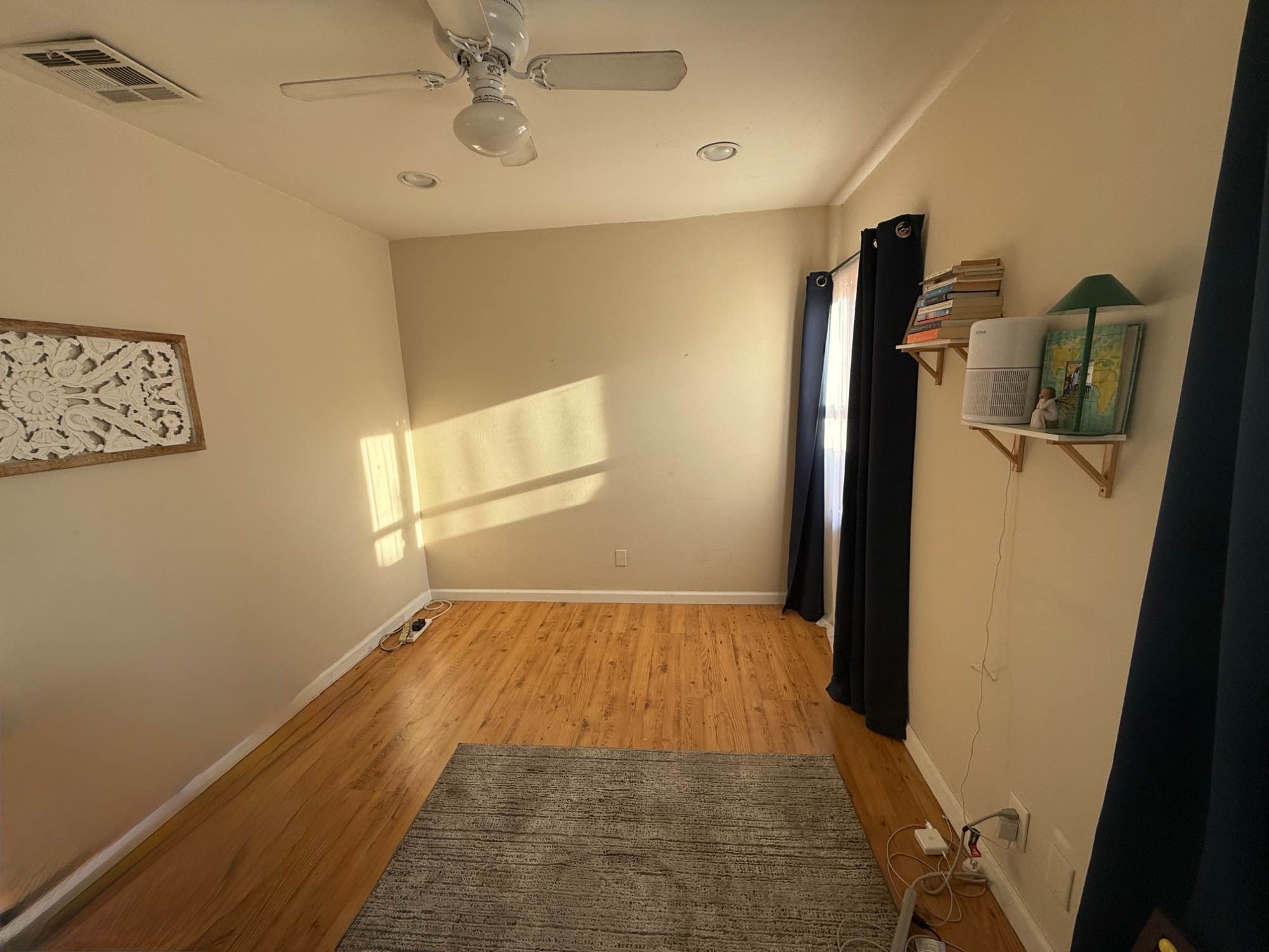 Private Room with Private Bathroom in Our Spacious Home + Pool
Hi! We’re looking for a clean, respectful, and organized female roommate to join our quiet, friendly household.
We live in a lovely 4-bedroom, 2-bathroom home with a spacious living room, big kitchen, and a beautiful swimming pool in the backyard. The house also has off-street parking, central A/C and heating, a washer, dryer, and dishwasher, everything you need for comfortable living.
You’ll have your own private room and bathroom, with no shared walls with anyone else’s bedroom. The room is tucked between your bathroom and the office, so you’ll have plenty of privacy.
Right now, it’s just the three of us: a young married couple (I run an online business, my husband works in production) and our male friend who works in color correction. Two of us work from home, so we’re quiet, respectful, and mindful of each other’s space. One bedroom is used as an office.
The house is in a super convenient location, just a 5-minute drive to CSUN and a 2-minute drive to the 405 freeway.
If you’re looking for a peaceful, welcoming home with great amenities and a pool to enjoy, we’d love to hear from you!