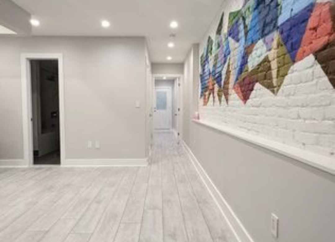 🏡 Modern & Spacious 1BR / 1.5BA in Bushwick ✨
📅 Available Sept 1 | 12-Month Lease | No Broker Fee
💰 Rent: $1,500/month
🔒 Security Deposit: 1 month rent
📍 Prime Location
🚇 30 seconds to L train | 3 blocks to J/Z trains | 20 mins to Manhattan
🍹 Surrounded by Bushwick’s hottest bars, cafes & restaurants
🧺 Laundromat just steps away
✨ Features
✅ Modern design, bright & airy
✅ Stainless steel appliances + granite countertops
✅ Private bedroom + 1.5 bathrooms
✅ Shared common areas with one friendly female professional
📋 Requirements
❌ No pets
🚭 No smoking
💳 Proof of income & credit check required
🗓 12-month lease
📩 Message to schedule a viewing – this one won’t last!