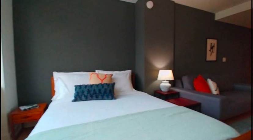 This bright and airy studio condo is ideally located in the heart of New York's Financial District, offering both comfort and convenience. With an abundance of natural sunlight streaming through large windows, the space feels open and welcoming.