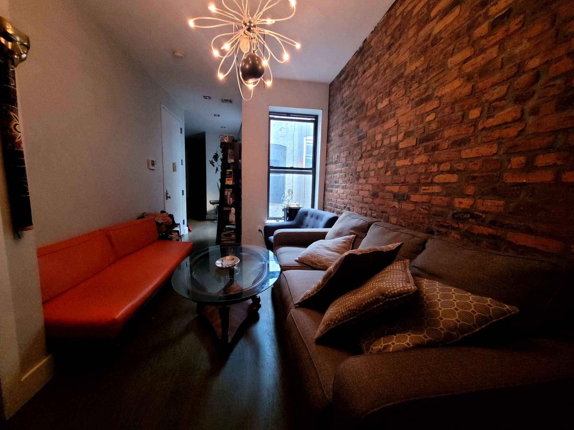 Currently looking for a roommate for a shared 4-bedroom with me in Ridgewood, Queens
ONLY clean and respectful people, who doesn't bring the party home. Must be okay with a cleaning schedule. Unit will come furnished - bedroom will NOT.
There are three other roommates, two women and one man. Their profiles:
Guy (me) - front of unit room, has own half bath just off the living room. Doesn't mind if people use when they need to!
Girl 1 - Works at Amtrak on the train - usually on the road. VERY clean. Insists on everyone being as clean as her!
Girl 2- Works at a bookstore full time, usually 4 or 5 days a week.
We're all in our 30s, and very much over party life. Two of us are completely sober. I'm usually in the living room til about 11 or midnight sometimes, but nobody is playing loud music, staying up all hours, etc... That is NOT our house!
There is a laundry room available and a rooftop.
M train is 2 blocks away, L train is a 10-15min walk, near grocery stores, restaurants and more.
No pets, LGBTQIA friendly and, utilities not included. Utilities divided, usually $100, sometimes a little higher depending on the season.
Must have good credit and income to qualify - you will need to pass through a credit and income check through management.
I AM ONE OF THE TENANTS IN THE APARTMENT BUILDING, LOOKING FOR A ROOMMATE TO SHARE THE PLACE. PLEASE READ THE AD.
Include your job, lifestyle, credit and income in your inquiry so I know that you have read this!!!