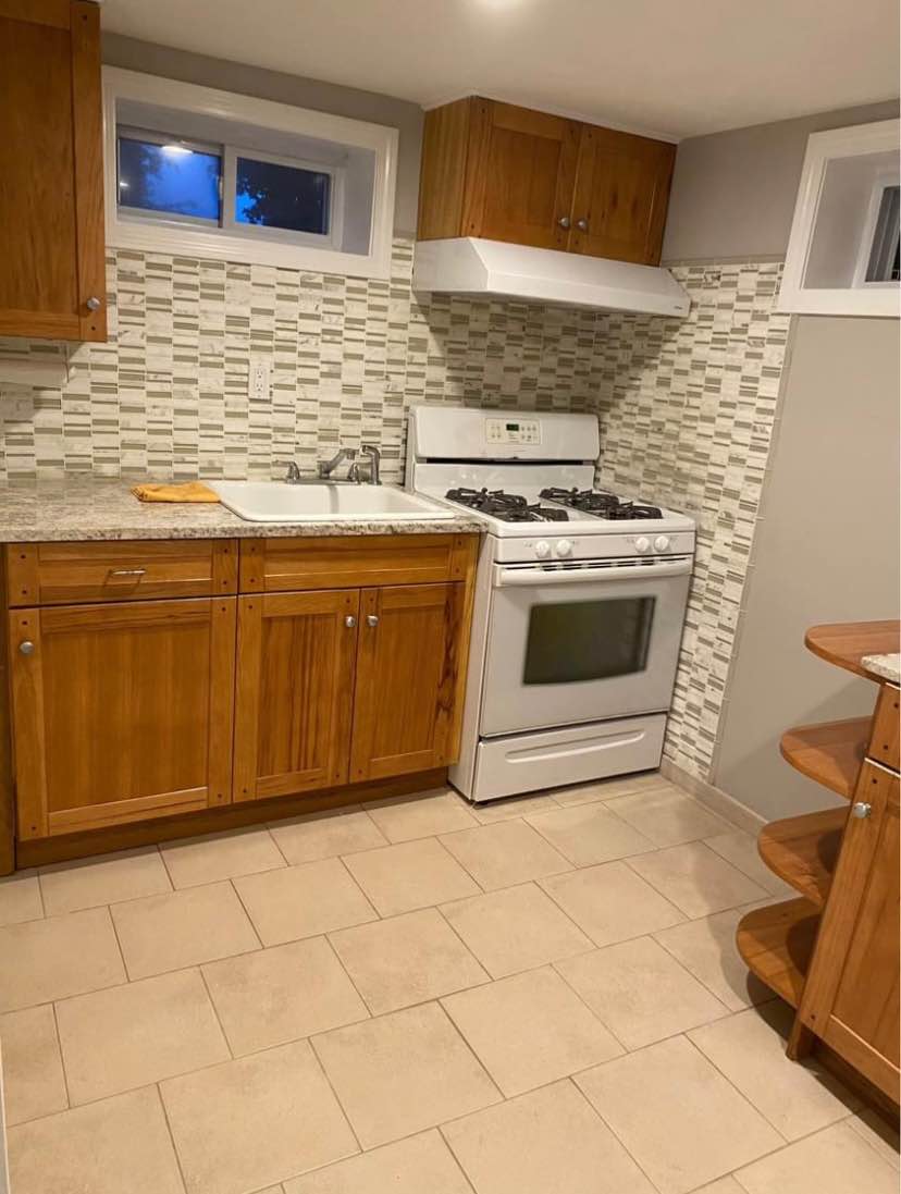 I have a spacious one-bedroom apartment in 1617 Amsterdam Ave, New York, NY 10031, USA. available for rent in a clean, quiet neighborhood. The studio unit features hardwood floors, air conditioning, ample closet space, a stove, refrigerator, washer, and dryer. Utilities are not included. Kindly drop your cellphone number for more information or contact (312-448-9573)