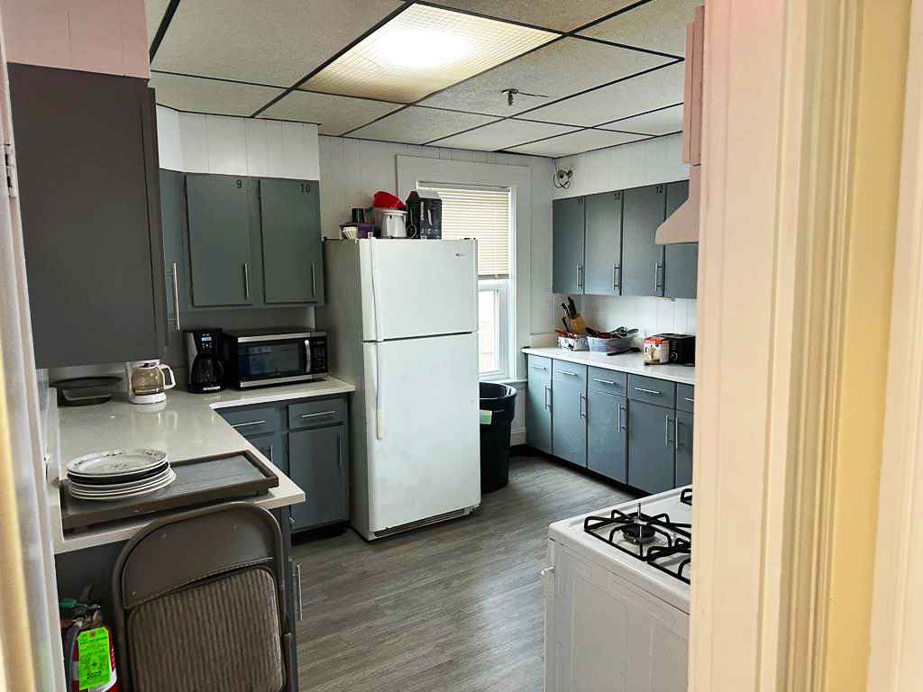 Welcome to Brookside Manor Lodging House, a beautifully maintained property just 9 miles south of Boston and minutes from Routes 93 and 3A. Ideally located near Quincy Center, you'll have quick access to public transportation, including the Red Line T, as well as supermarkets, restaurants, pharmacies, and more.

Enjoy Hassle-Free Living with All-Inclusive Amenities:
- All Utilities Included
- Internet Available
- Professional Cleaning Service
- Coin-Operated Washer & Dryer
- Shared Bathrooms, Kitchens, and Common Areas