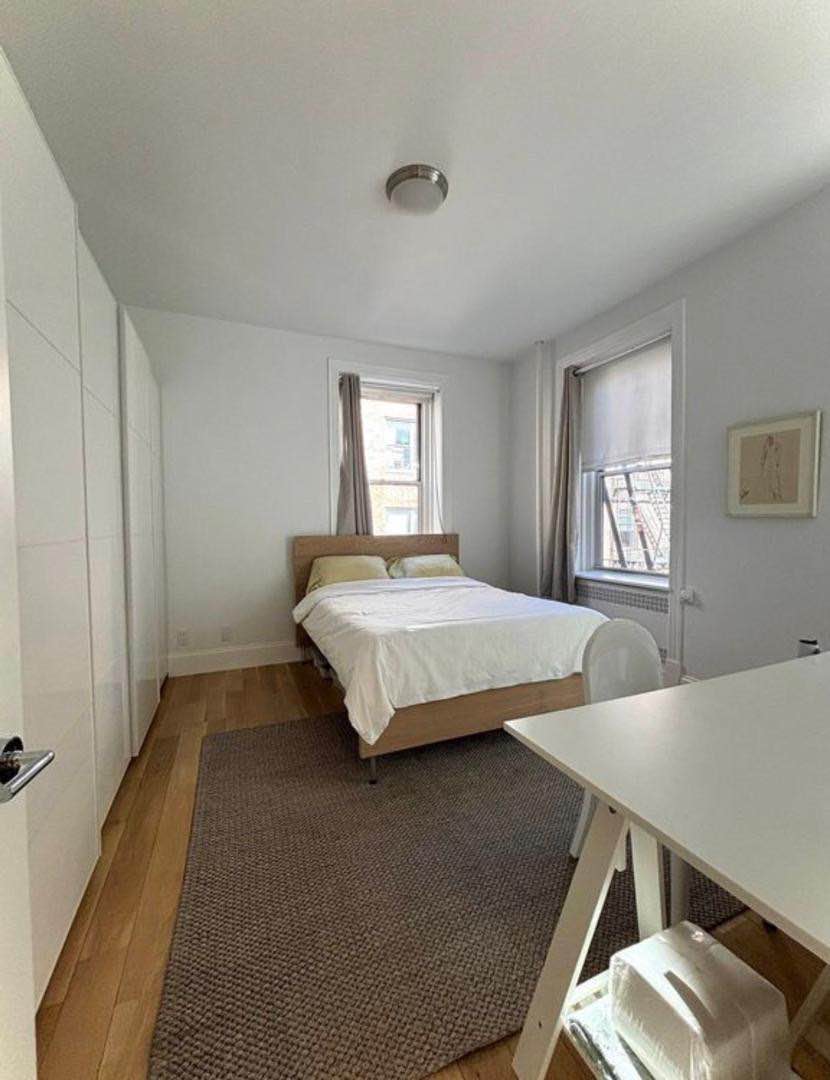 This apartment is an easy place to settle into. It’s bright, comfortable, and has a calm feel that makes everyday living simple and enjoyable. The space is well cared for and naturally inviting.

The location is convenient, with transportation, shops, and food spots close by. I’m hoping to pass it on to someone responsible, clean, and respectful who’ll appreciate the space and treat it well.

Available now. Message me if this feels like a good fit and tell me a little about yourself.