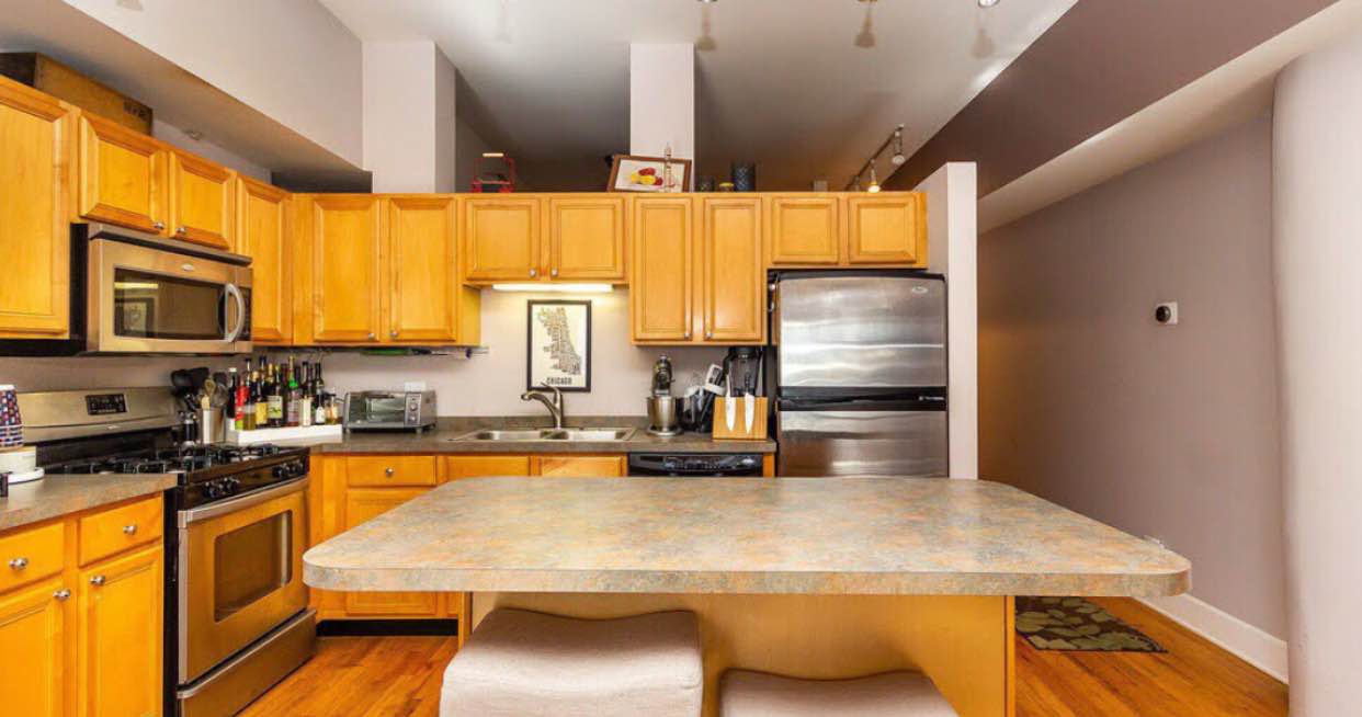  Spacious and modern 2-bedroom apartment designed for comfort and convenience. This beautiful home features a bright open living area, a fully equipped kitchen with sleek appliances, and two generously sized bedrooms with ample closet space. Enjoy a stylish bathroom, in-unit laundry, and a private balcony/patio. Conveniently located near parks, shopping, dining, or public transport, this apartment offers the perfect blend of style and functionality. Ideal for anyone looking for a comfortable and well-connected living space.