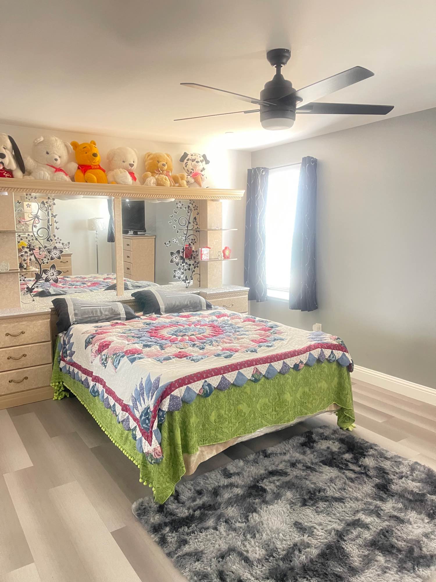 Hello, my name is María. I have two bedrooms for rent in my house, only women since I have a teenage daughter, quiet girls without addiction and who want to live in a quiet and safe place, for more information text 916-716-1136 ,, Hola Mi nombre es María tengo dos recámaras en renta en mi casa, solo mujeres ya que tengo una hija adolescente, chicas tranquilas sin vicios y que quieran vivir en un lugar tranquilo y seguro, para más información text 916-716-1136