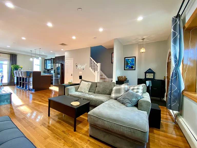 Well furnished one bedroom apartment located  on a dead end block with no traffic and only one block away from the Ditmars N/W train, restaurants, shops, supermarkets, etc. Extremely convenient location. Smart home features include:
Samsung smart refrigerator, keyless entry, camera for outside, Samsung W/D, mood lighting, equipped with RJ45 network connections for fastest internet.
All utilities are included in the monthly rent.
Email (georgiannesmith01@outlook.com) for more info on the apartment 