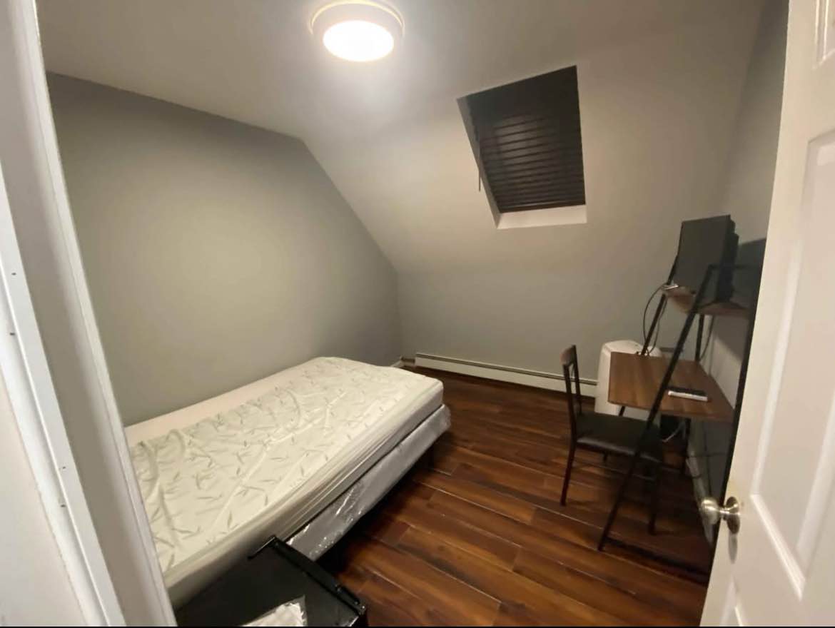 Message me on my number for more details or to schedule a viewing.
 
WhatsApp +12196997569

Hi there, my studio is currently available for rent. The rent includes all utilities  Electricity, Gas, A/C, Heat, and WiFi.

The room comes fully furnished, and the apartment is located in a prime area just a few blocks from the train station and nearby hospitals. You’ll also find a variety of shops, supermarkets, and restaurants within walking distance.

The building features a 24/7 laundromat in the basement, and the neighborhood offers great food options including pizza, Chinese, Mexican, and Japanese cuisine.

If you’re looking for a clean, quiet, spacious, and friendly place in the city  this could be the perfect fit