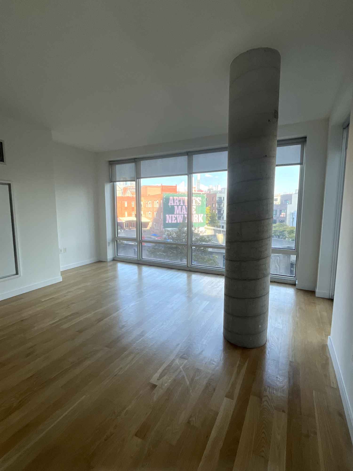 Looking for someone to take over my studio apartment. Available for IMMEDIATE move-in. Lease runs though September 2026.
Details:
Large Studio (466 ft sq)
Pet-friendly
Amenities include a pool, gym and lounge ($45 monthly fee)
Washer & Dryer on every floor of building (Conveniently located across the hallway of this unit)
Located right across the MoMa PS1 and a Trader Joe’s
GROSS Rent: $3595/mo with 1.25 months concession
NET Rent: $3145.62