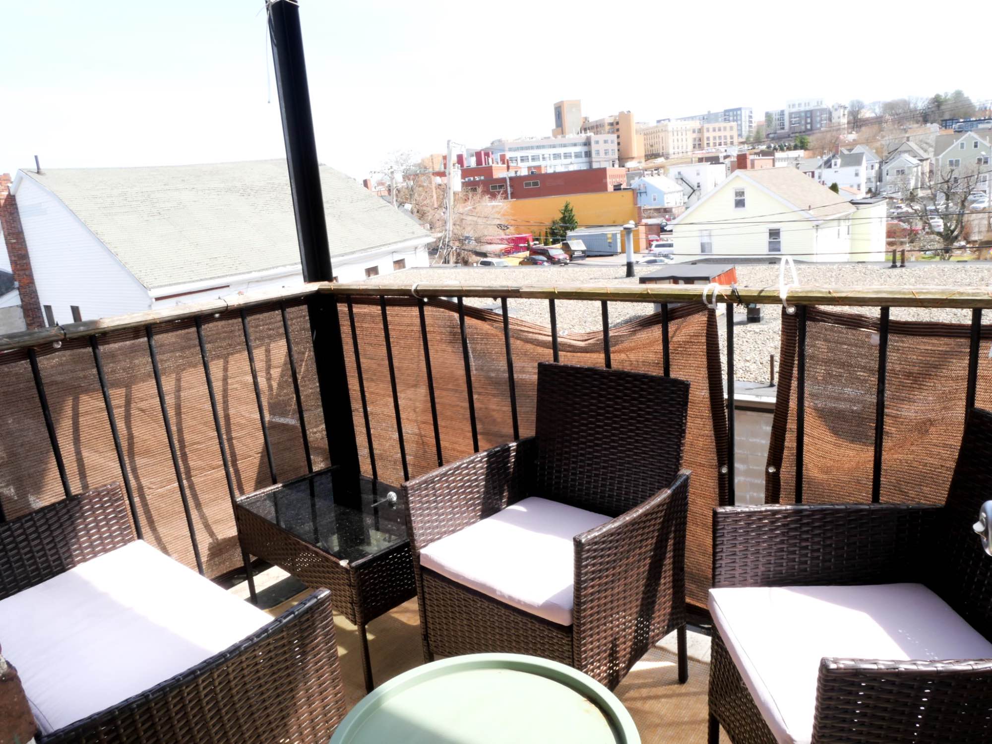 Room 3- $1000

Roommate situation with 3 total bedrooms 1.5 bathrooms in Brighton Center. Laundry hookups in unit and coin op laundry in basement. Pet friendly. Steps to many shops, grocery and restaurants! Back bedroom features a deck for private outdoor space with city views. Spacious open kitchen with updated appliances. First, last, $250 lock change fee to move in