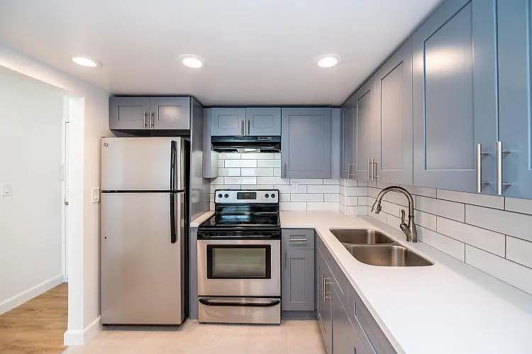 Dominion Tower is located in the heart of the health district. Walk to campus and enjoy hi-rise living, being close to all that is Miami. Minutes to Miami Airport, Downtown, Brickell and fabulous shopping, dining and entertainment. Visit us today for your personal tour. We look forward to welcoming you hope to Dominion Tower. 