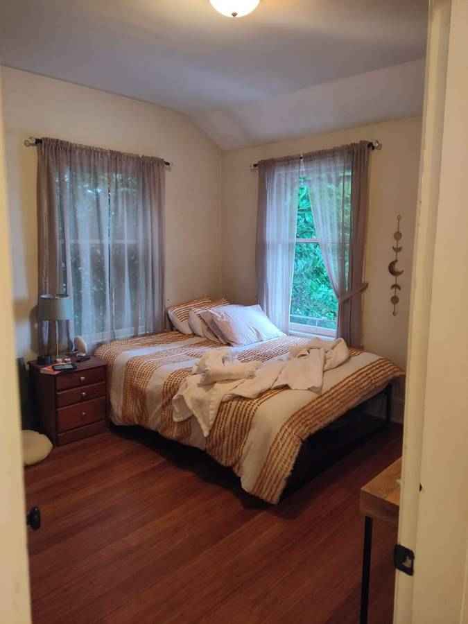 Hi! I'm a female in my 30s looking for a third roommate to fill a bedroom in our 3-bedroom house. Currently there is myself (female, 30s), my roommate (male, 30s), a dog and a cat.

I live in a wonderful house in the northern part of Capitol Hill and currently have a room for rent, available immediately. There are 2 rooms downstairs that are adjacent to each other, with a third bedroom upstairs. The two downstairs rooms share a full bathroom.

The house was built long ago so it has good character, appliances are functional but quirky, it's very welcoming and nicely updated. The kitchen, bathroom, and hardwood floors have all been redone, and there's a spacious kitchen with granite countertops, hardwood throughout, and central heating, and washer/dryer. There’s also a lovely, sizable front porch and a small grassy yard. Large windows bring in great morning and afternoon light, with tree-filled views and occasional sunsets from the bedrooms.

The neighborhood is quiet and safe, with easy access to Volunteer Park, Safeway, 15th Ave, and all the bars and restaurants along Pike/Pine. A bus stop on the corner provides direct access downtown, and there’s free street parking right in front of the house.

Since we already have 2 pets in the home, unfortunately no additional pets will be considered. With 3 occupants the utilities come out to around ~$50 per person/month (electric, internet, gas, heat.) Water and garbage bills free/included in rent. I’m looking for a long-term roommate who is easygoing, friendly, and communicative, but am open to all. Assuming a good fit, the lease is one year. Move-in requires first month’s rent + a $500 security deposit, but no other upfront costs.


Move-in details:
First month's rent $1250 + $500 security deposit, no other upfront costs
Monthly $1250 rent + ~$50/month utilities
6 month sublease
Priority will go to renters with the soonest desired move-in date, as we're looking to fill the room asap.

If you're interested please email for more information, or to possibly set up a time for us to meet!
Melissa