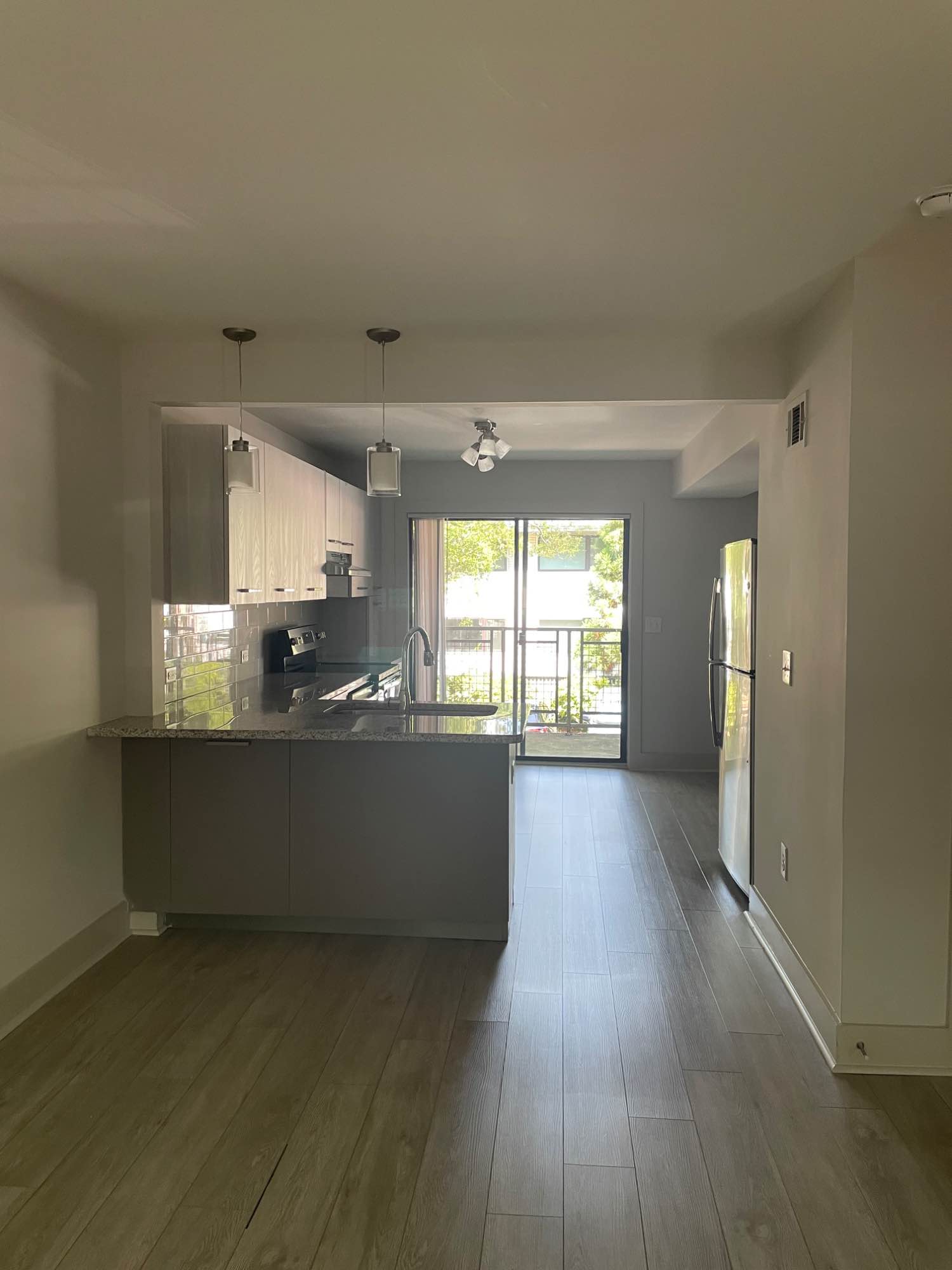 Whether you’re drawn to the serene surroundings of Ansley Park or the vibrancing of Midtown Atlanta, there’s something for everyone here at Ansley Forest! Residents can enjoy enjoy a range of amenities including a Bark Park for our furry friends, a fully-equipped fitness center, and a sparkling pool, all designed to enhance your lifestyle and make every day feel like a retreat. Come and discover the joys of unhurried living at Ansley Forest!