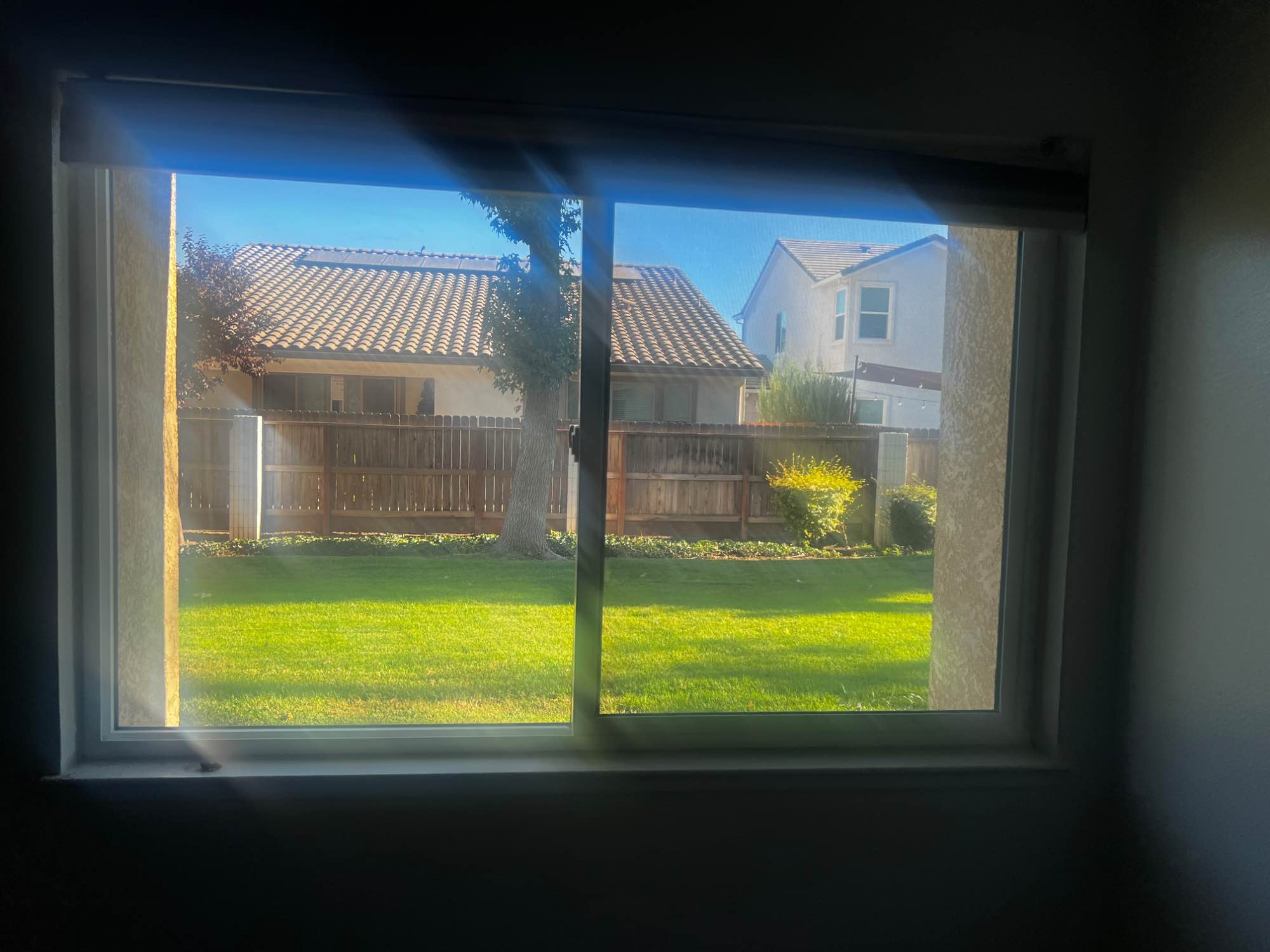 Looking for a clean, respectful woman or mother to rent a private room in a quiet apartment community in Modesto.
📍 Location: 3400 Sullivan Ct, Modesto, CA
💰 Rent: $1,000/month
💵 Deposit: $1,000
📆 Lease Type: Month-to-month
📅 Available: Immediately
⸻
✨ About the Room & Apartment:
• Unfurnished private room with:
• Window
• Closet
• A/C & heating
• Private bathroom
• Full access to kitchen, living room, and in-unit laundry
• Tons of parking available
• Located in a beautiful complex with:
• Pool & hot tub
• Steam room / spa
• Tennis court
• Car wash station
If needed, I’m happy to help you furnish and move things into the room!
⸻
🧍♀️ About Us:
• You’ll be sharing the space with me and my boyfriend, and our sweet kitten, Larry 🐾
• We’re quiet, friendly, and looking for someone kind and respectful
⸻
🚫 House Rules:
• Women or moms only (non-negotiable)
• No smoking 🚭
• No additional pets 🐕
• Guests are welcome, but no drama
• Just be respectful and clean up after yourself
⸻
If you’re interested or have any questions, feel free to message me. We’d love to meet you and show you the place!