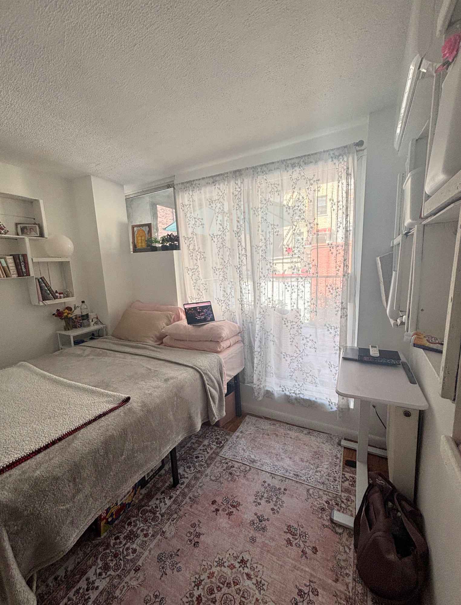 A quiet oasis in Manhattan. A new deck has been put in and the room is freshly painted. You have your own separate entrance, and the deck is for your use. We are working professionals and are friendly and respect your privacy. There is a washer/ dryer in the apartment and a dishwasher. Utilities included. F train is 2 blocks away. Target and Trader Joe's are two blocks away. It's a great neighborhood full of new restaurants, cafes and nightlife.