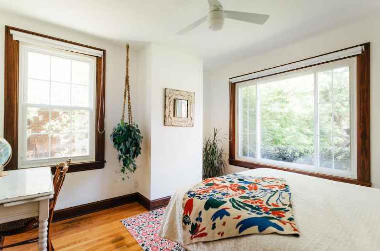 Hello my name is Brenna, the Landlady to this Cozy apartment Boston, MA. You should check it out, it’s a nice neighborhood and a place to call a home.
Studio Highlights:
* Private Space: Bedroom, bathroom, kitchen and a private Laundry space, ensuring privacy and comfort.
* Affordable Rent: The monthly rent is $800, with all necessary utilities so you won’t need to worry about any additional bills.
* Security Deposit: A refundable deposit of $800 is required upon the signing of the lease to secure the space.
* Move-in Ready: The studio is available for immediate occupancy.
The studio is a place to call a home and to individuals who seek both privacy and convenience .
If this offer suits your interest, I would be glad to provide further details, arrange a viewing, or address any inquiries you may have. Kindly reach out to me at your leisure time, contact methods below, text preferably:
* Number: +1 (931) 292-8420
I kindly ask that you contact me via text Message to communicate more on the process.
I hope to look forward hearing from you and appreciate your interest considering my unit,
Thanks, Brenna.