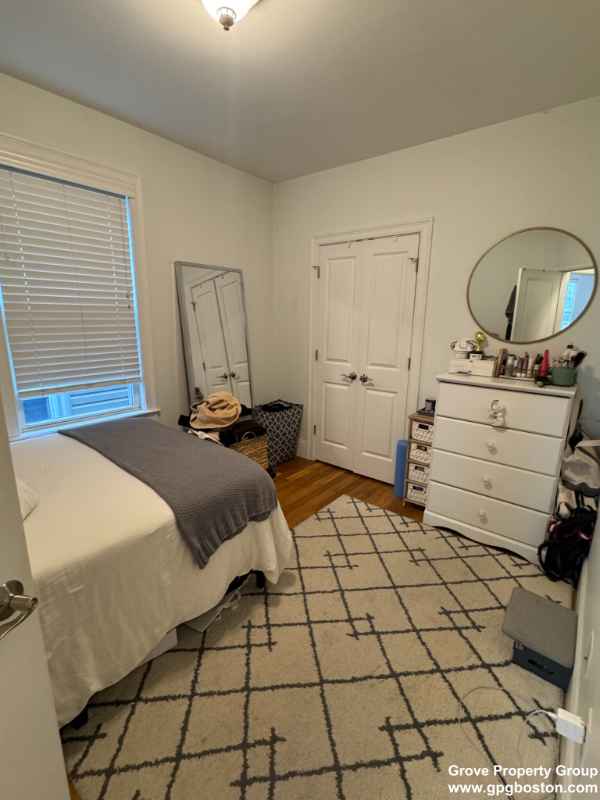 Seeking a quiet and responsible tenant for our charming one-bedroom apartment. Email Yolewis465@gmail.com for more information.