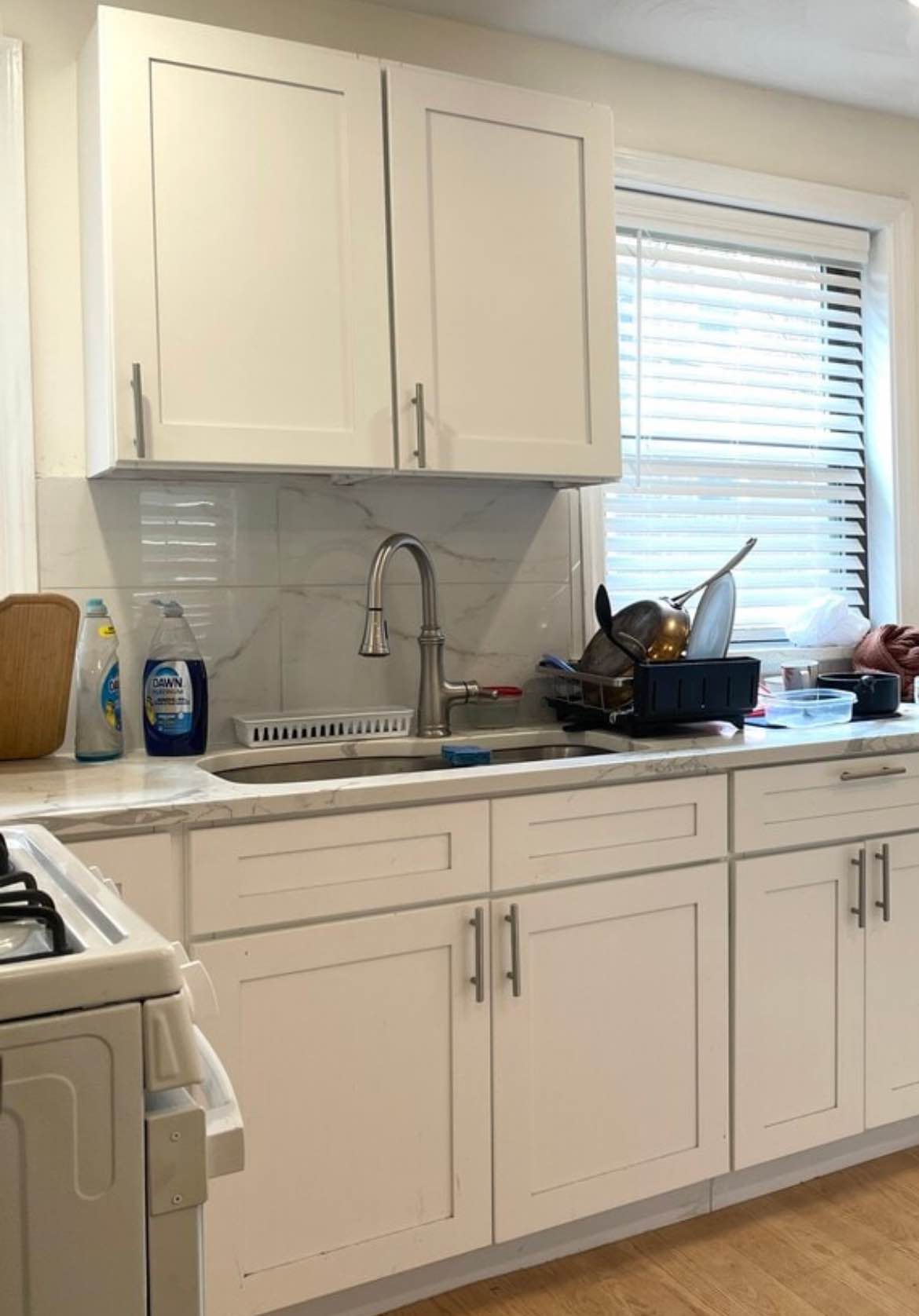 Beautifully maintained and move-in ready, this charming one-bedroom apartment is ideal for a single occupant or a couple. Schedule your private viewing today—contact Jeryraf@gmail.com before it’s gone!