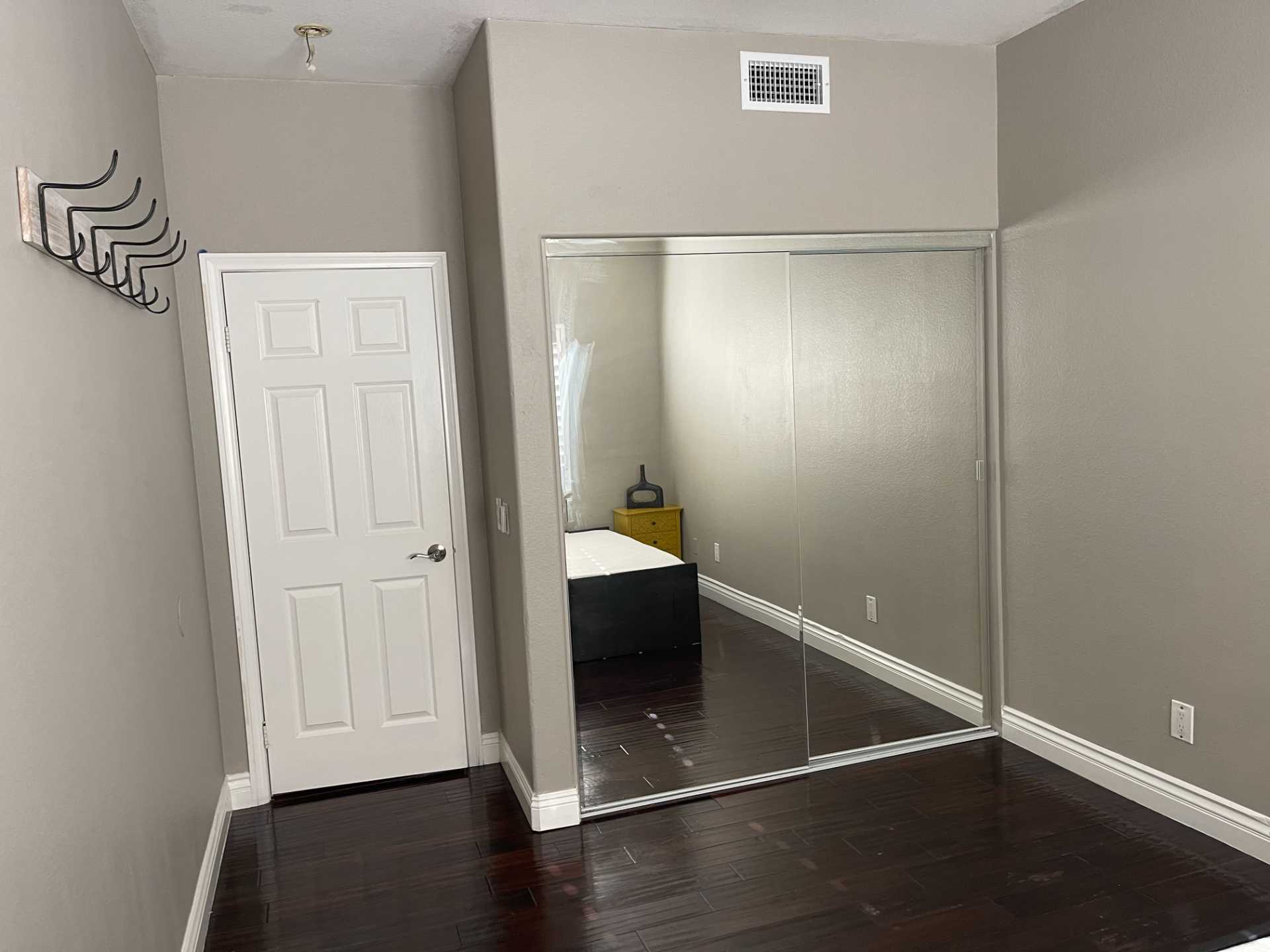 Private room for rent, in a 5 bathrooms house shared bathroom, parking on the street, no pets allowed (have 1 dog ) very friendly, laundry and kitchen included, WiFi, have two orhers tenant. No drugs, 1000. A month and 500 deposit month to month contract. 