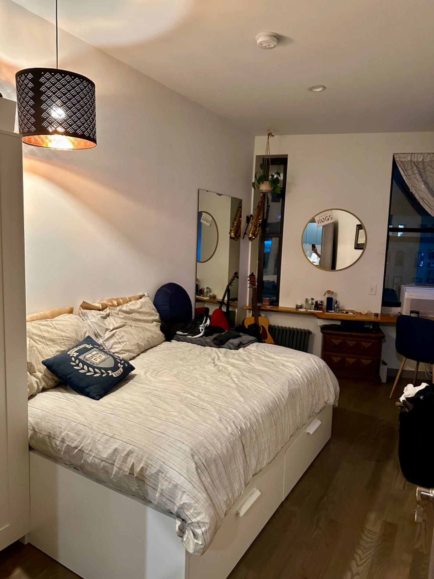 Seeking someone to take over my lease (5 months + resign option) in a 3 BR/2BA apartment in Washington Heights (156 & BWay) The apt is one block from the 1 train and two blocks from the C train. There are two great grocery stories and a handful of bars, restaurants, and coffee shops. The apartment is in a building with an elevator and has both a dishwasher and washer/dryer combo in the unit. Two other roommates (male) currently reside in the apartment. Move in July 12.
Rent: $1,150 a month plus split electricity and internet.
Requirements:
680 Credit Score
50K Income
3 Paystubs
Identification