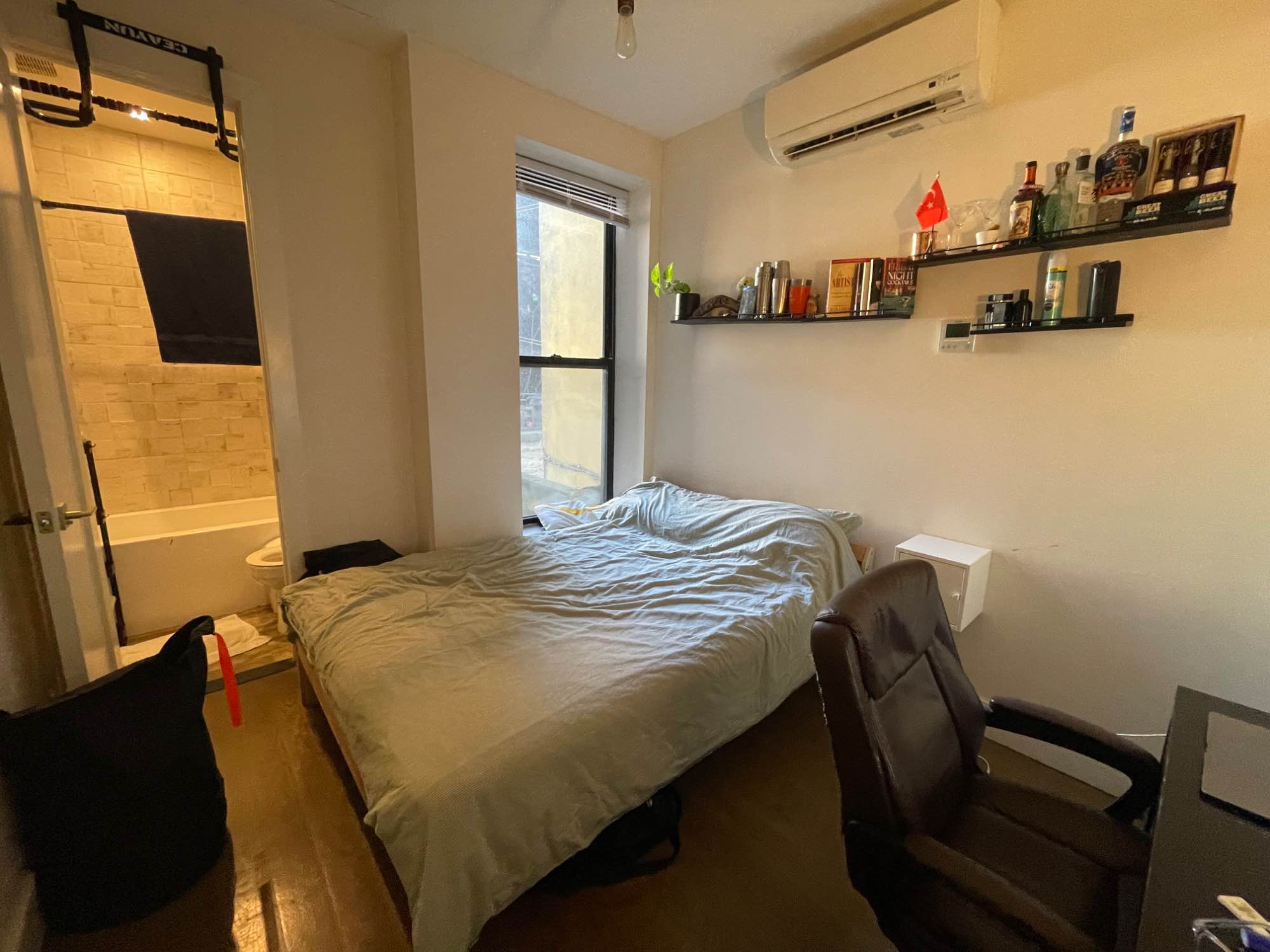 Hello everyone, looking for someone to takeover my lease for 2 months(march-april). Lease ends at the end of April and all other roommates are willing to extend the lease for another 12 months. So if you are looking for long term it is also an option. It is 5 bedroom 5 bathroom apartment, each room has its own private bathroom, shared kitchen. AC, dishwasher, washer/ dryer in building, rooftop access, new building. Room can be furnished or unfurnished.
LOCATION
It is an upcoming,live and safe neighborhood. Great restaurants, bars, bakeries, coffee shops, gyms, grocery and many other stores around. Easy commute (L Halsey St 8 Min walk, M Seneca Ave 10min walk)
ROOMMATES
All roommates are in their late 20s early 30s working in network security, health insurance, fashion and design. Everyone is respectful and friendly and like to keep it to themselves. we are keeping drama free environment in the apartment.
REQUIREMENTS
1. a copy of the social security
2. a copy of a photo ID
3. a copy of 2 most recent bank
statements
4. letter of employment
5. the most 3 recent paid stubs
6. 2 first pages of the text return or W2
7. Fill out the attached application form
20$ application fee
1st months rent+ deposit(1050$) is required to move in. Please feel free to message me if you have any questions.