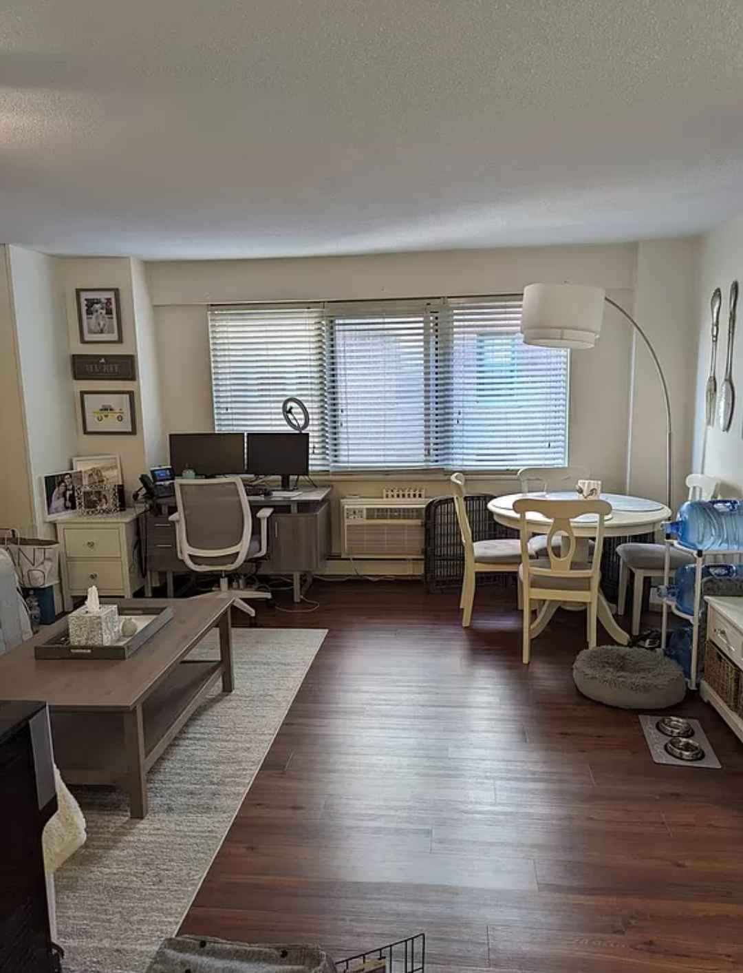 Looking for a quiet and comfortable space to call your own? Our private one bedroom is available for rent. For more information and to schedule a viewing, please contact Habulgord@gmail.com. We look forward to hearing from you.