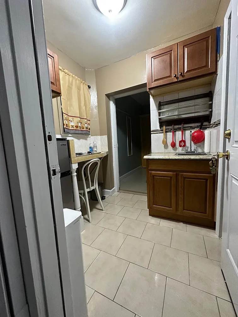 I am offering a privately situated, fully furnished studio for rent. The studio includes:
	•	Private Amenities: Bathroom, closet, kitchen with modern appliances, and private entrance. No shared spaces with other tenants.
	•	Flexibility: Month-to-month lease terms available, with the option to rent furnished or unfurnished, based on your preference.
	•	Comfortable Living: Spacious enough for two individuals, with utilities such as high-speed Wi-Fi, washer, and dryer included.
	•	Convenience: Parking available for tenants.

If you’re interested or would like more information about the studio, feel free to email me at emilyferrer06@gmail.com or text me at  +1 (312) 342-9208


I look forward to hearing from you!

Best regards,
Emily Ferrer